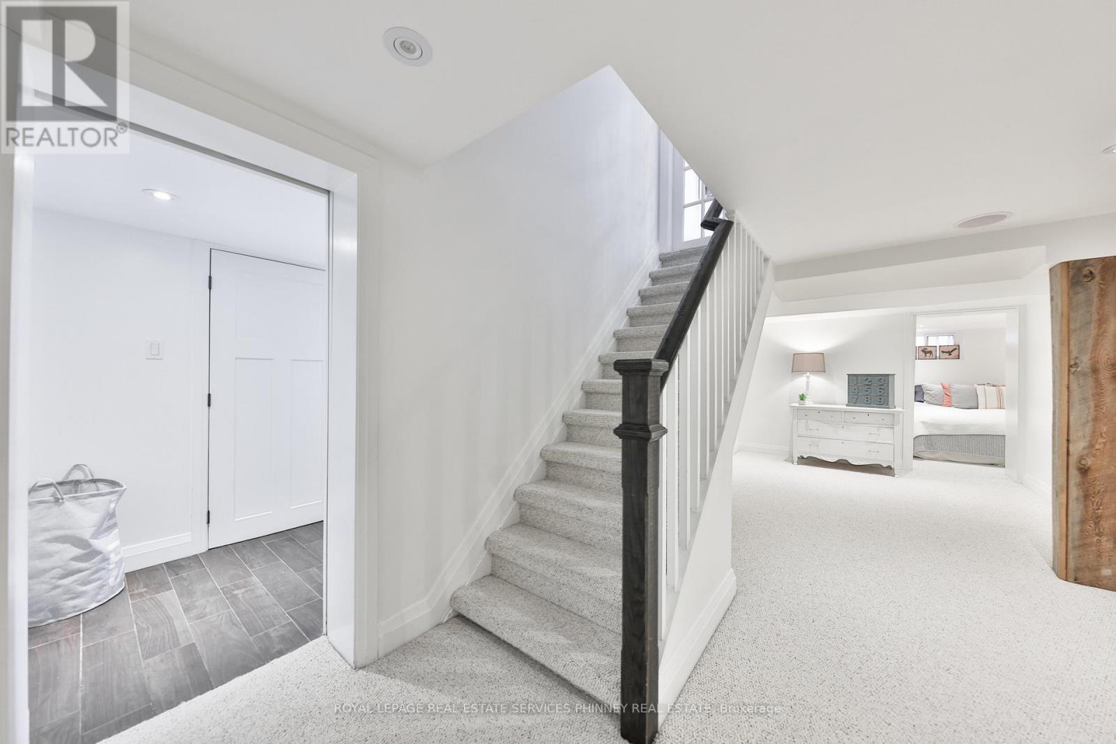 886 Whitney Drive, Mississauga, Ontario  L4Y 1E7 - Photo 26 - W12758262