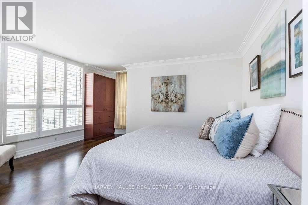 1402 - 2285 Lake Shore Boulevard W, Toronto (Mimico), Ontario  M8V 3X9 - Photo 10 - W12758278