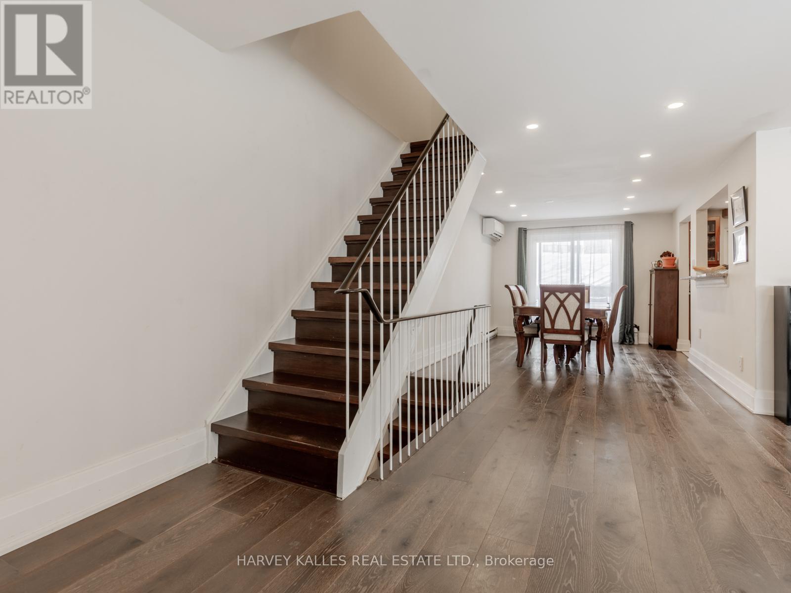 19 Coach Liteway, Toronto (Westminster-Branson), Ontario  M2R 3J8 - Photo 13 - C12758404