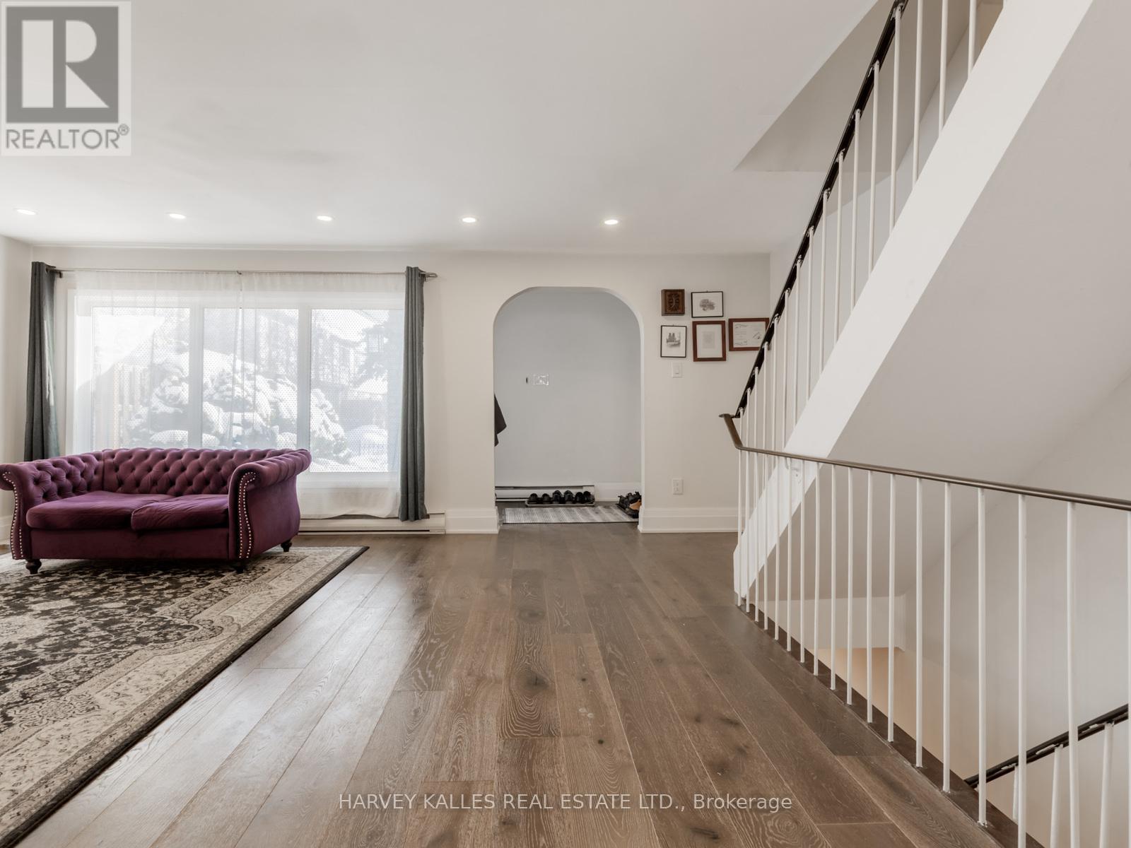 19 Coach Liteway, Toronto (Westminster-Branson), Ontario  M2R 3J8 - Photo 5 - C12758404