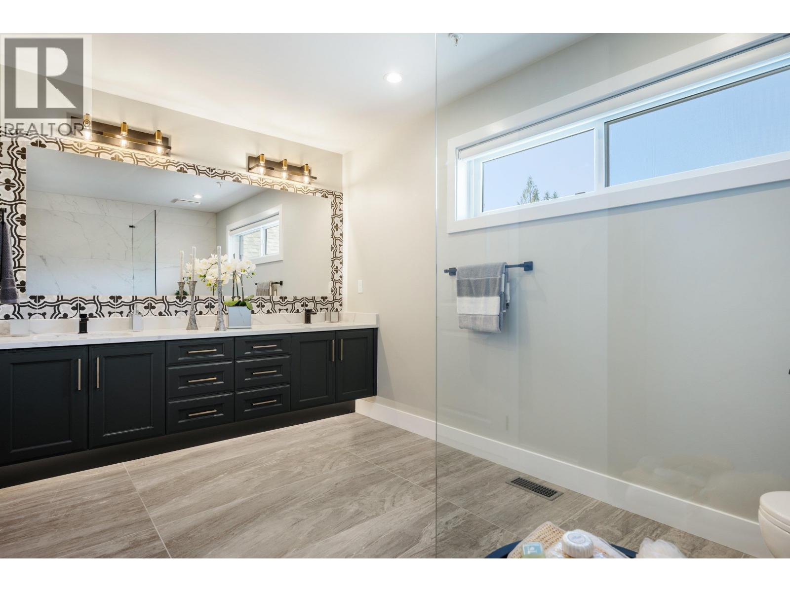 24469 Jenewein Drive, Maple Ridge, British Columbia  V2W 1H8 - Photo 30 - R3086321