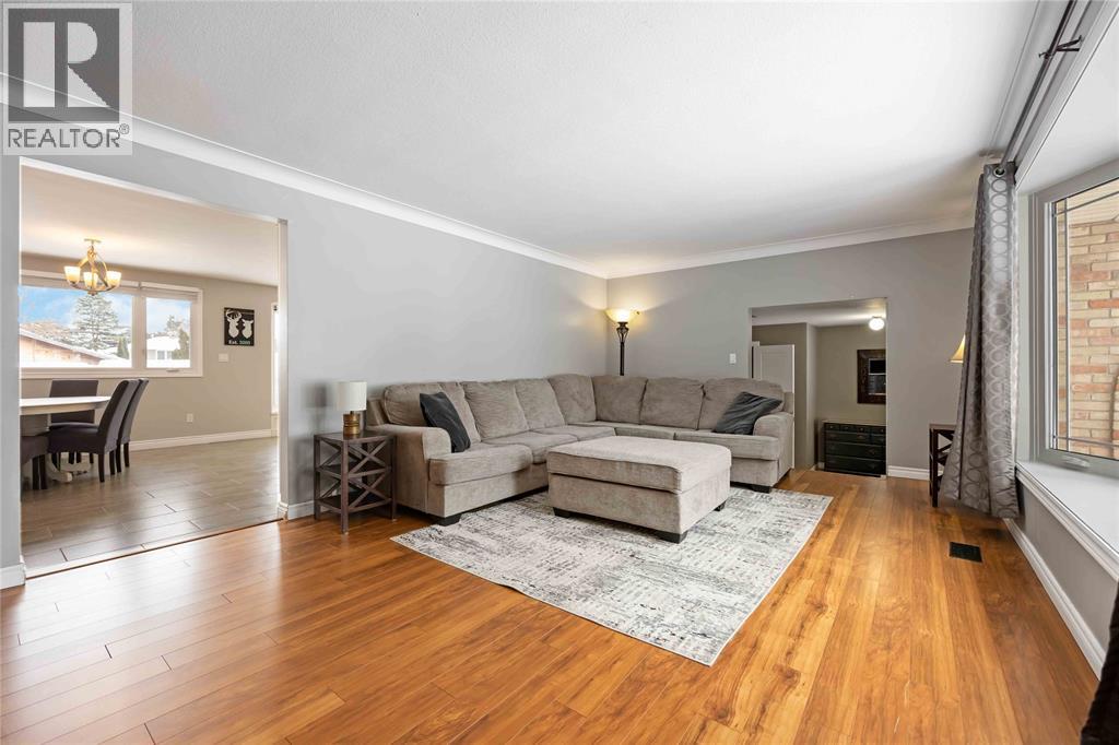 904 Allandale Drive, Sarnia, Ontario  N7S 3E4 - Photo 5 - 26002587