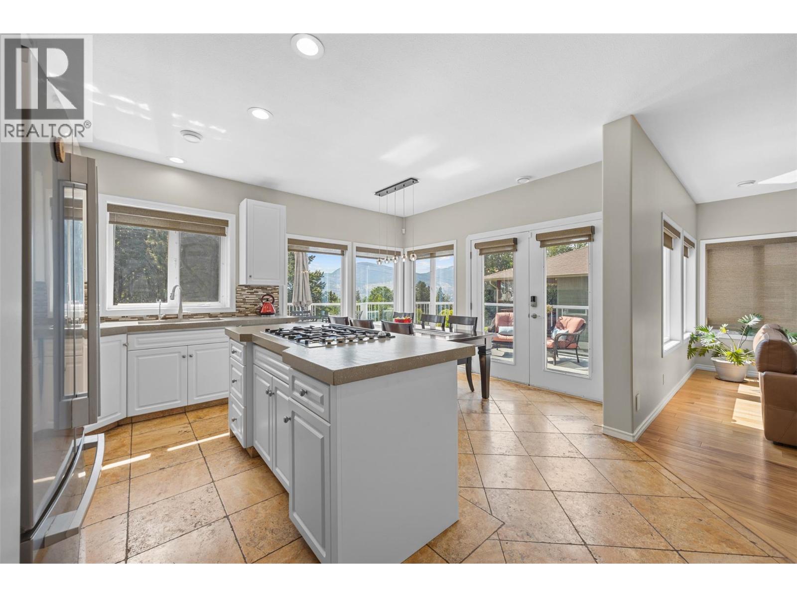 240 Heritage Boulevard, Okanagan Falls, British Columbia  V0H 1R3 - Photo 12 - 10374869