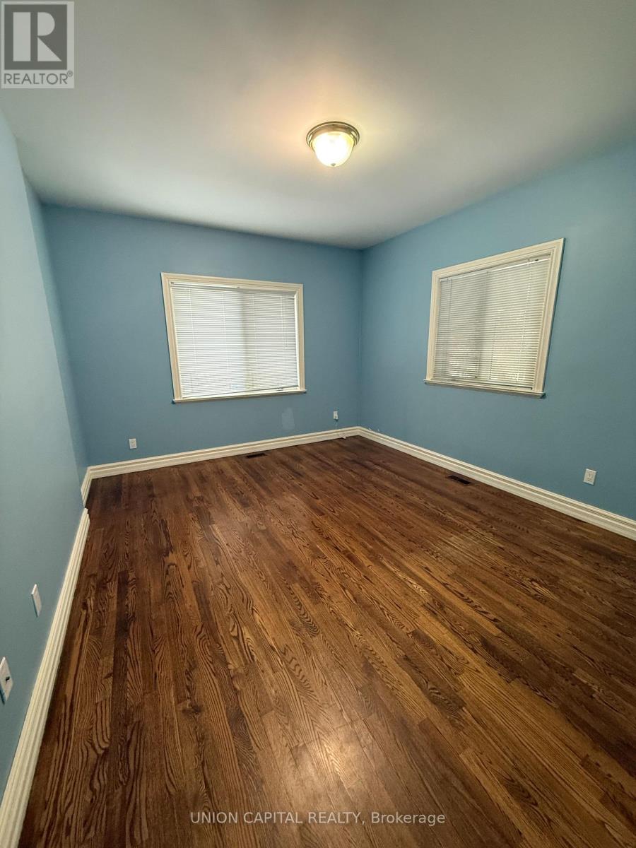 9 Bunhilll Court, Ajax, Ontario  L1Z 1X5 - Photo 7 - E12758304