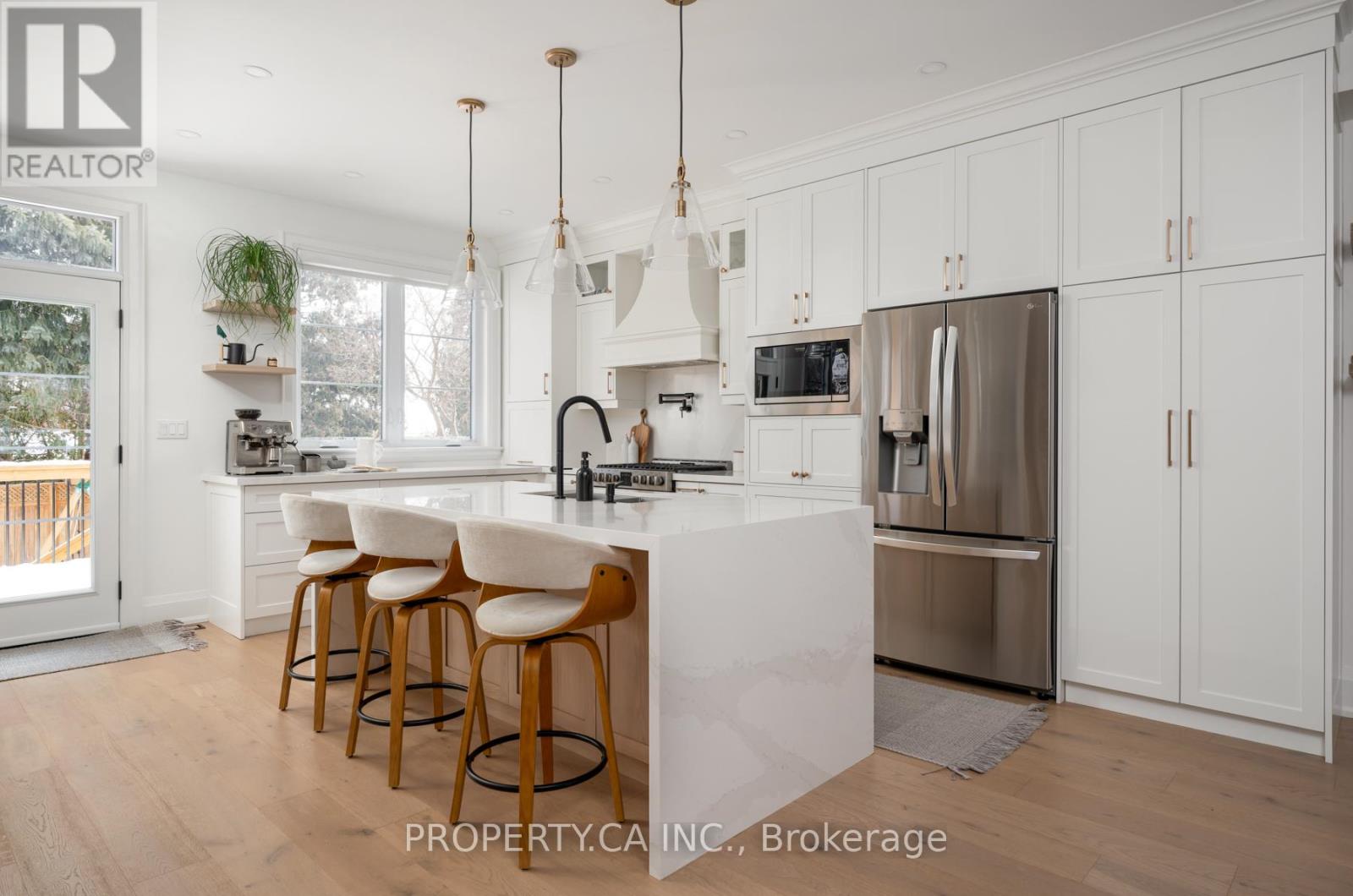 15 Marilyn Crescent, Toronto, Ontario  M4B 3C5 - Photo 9 - E12758310