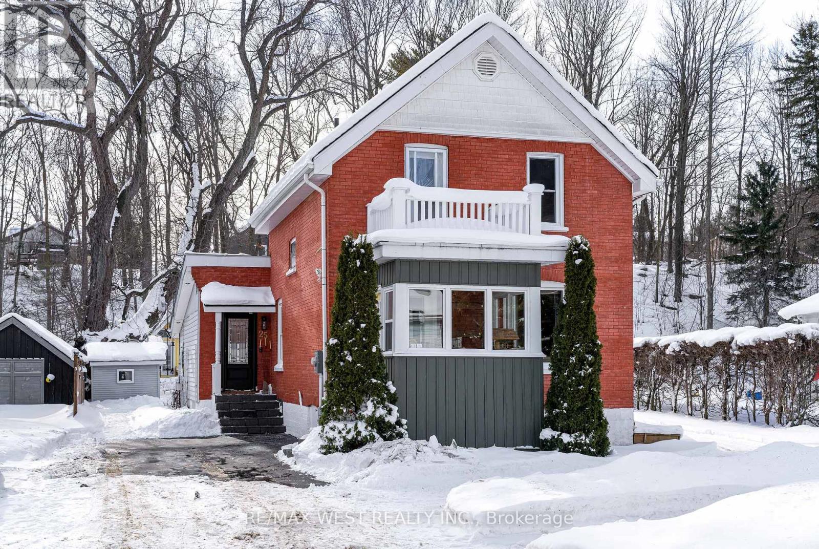 25 EDWIN STREET W, Meaford, Ontario