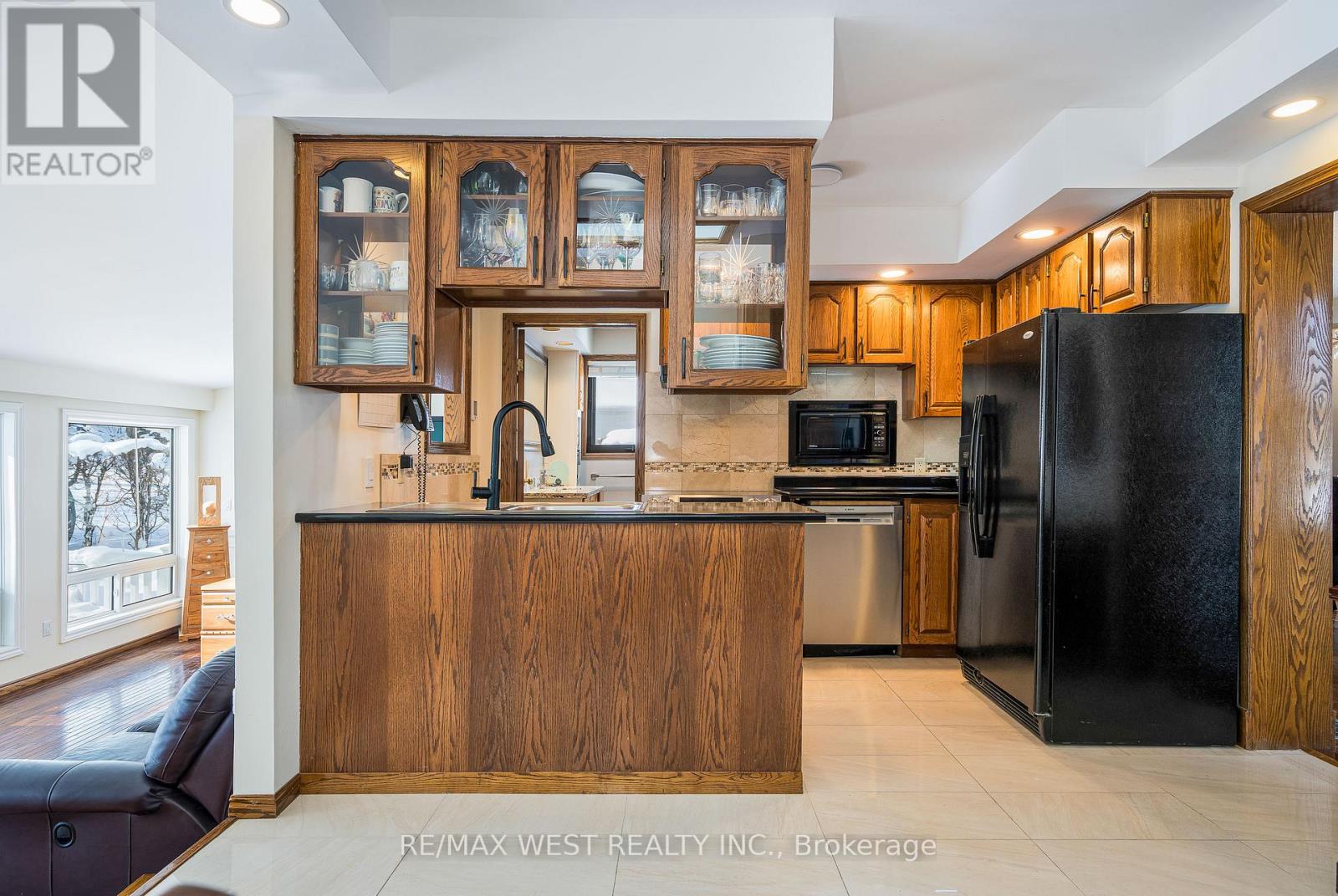 25 Edwin Street W, Meaford, Ontario  N4L 1E4 - Photo 3 - X12758098