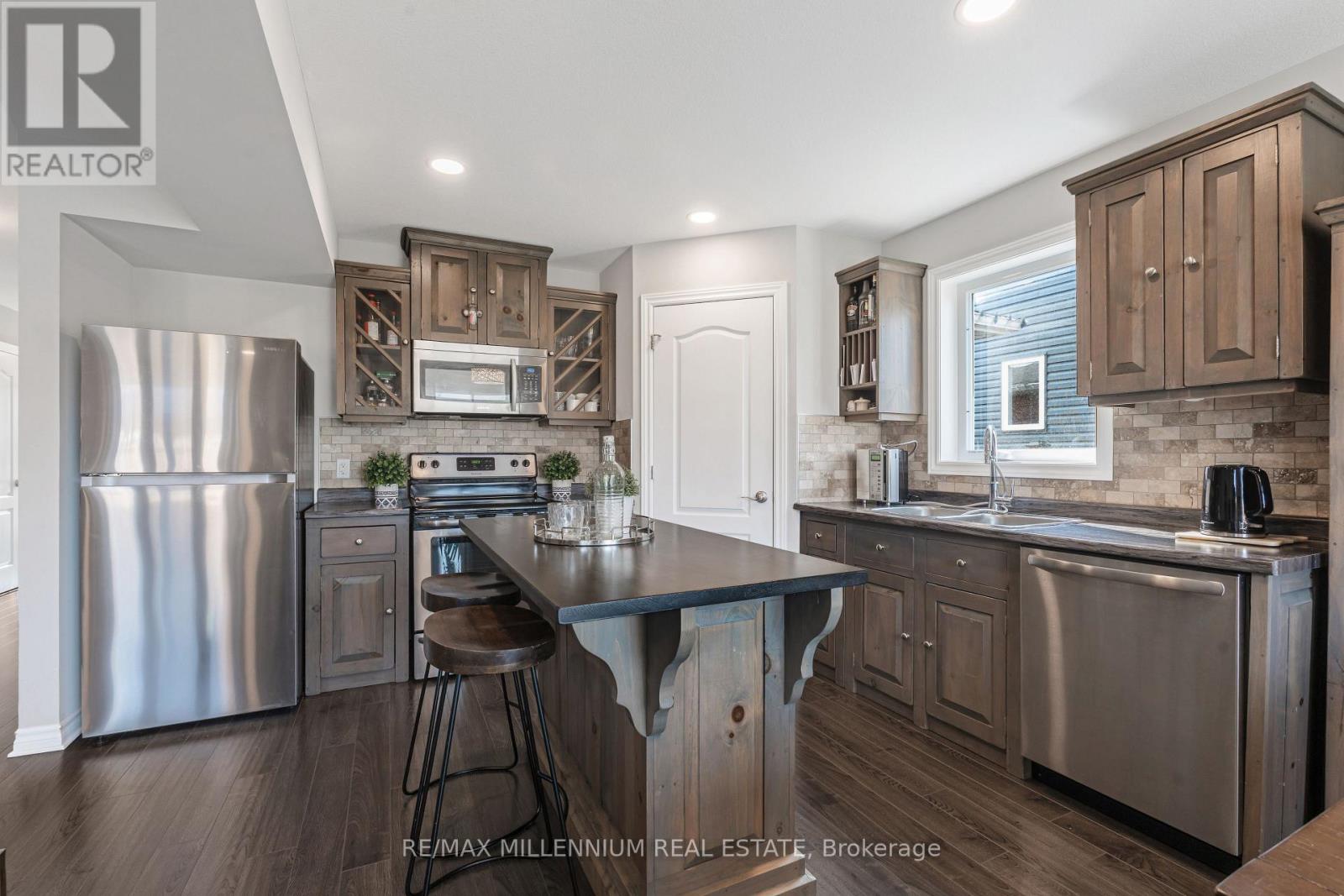 365 Beech Street, Lucan Biddulph, Ontario  N0M 2J0 - Photo 20 - X12758226