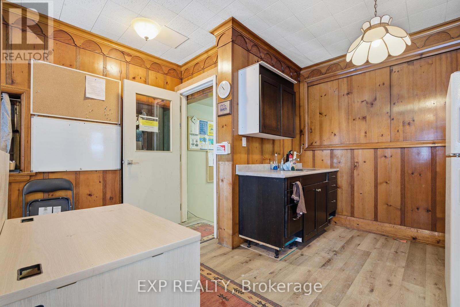 Unit 1-1 - 326 Wellington Street N, Kitchener, Ontario  N2H 5K9 - Photo 12 - X12758258