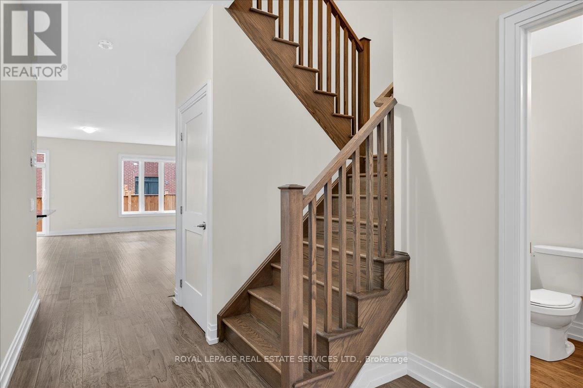 43 Kenesky Drive, Hamilton, Ontario  L8B 1Y2 - Photo 7 - X12758268