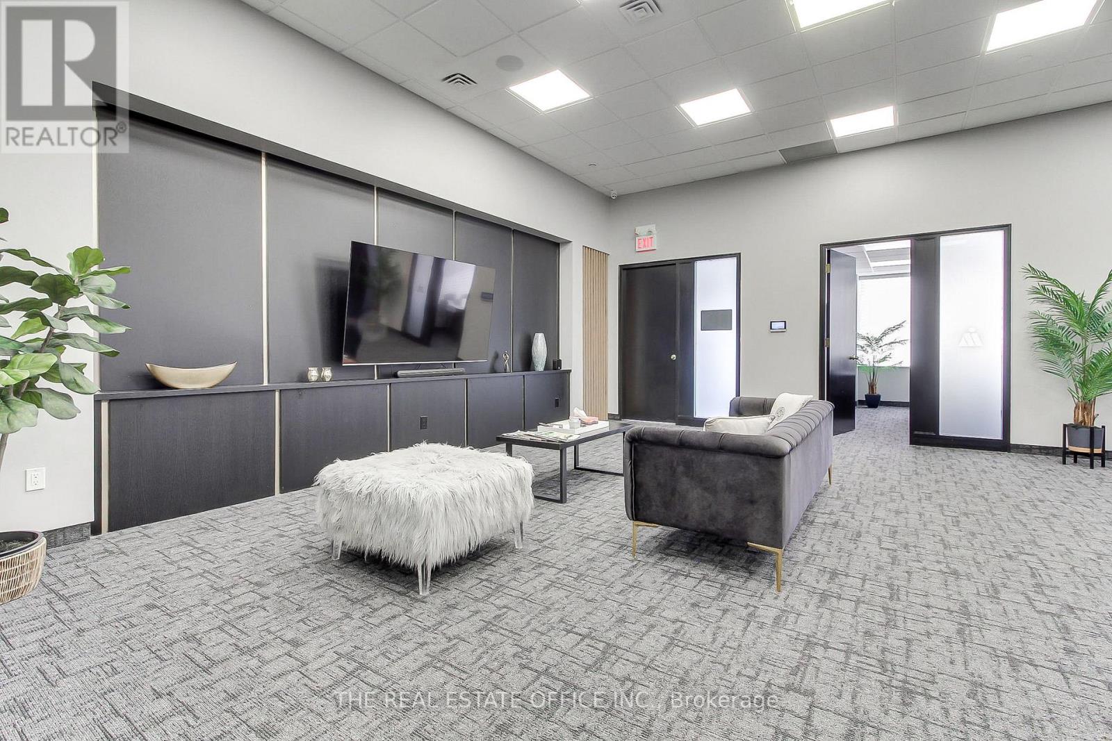 3 - 50 Casmir Court, Vaughan, Ontario  L4K 4J5 - Photo 4 - N12758296