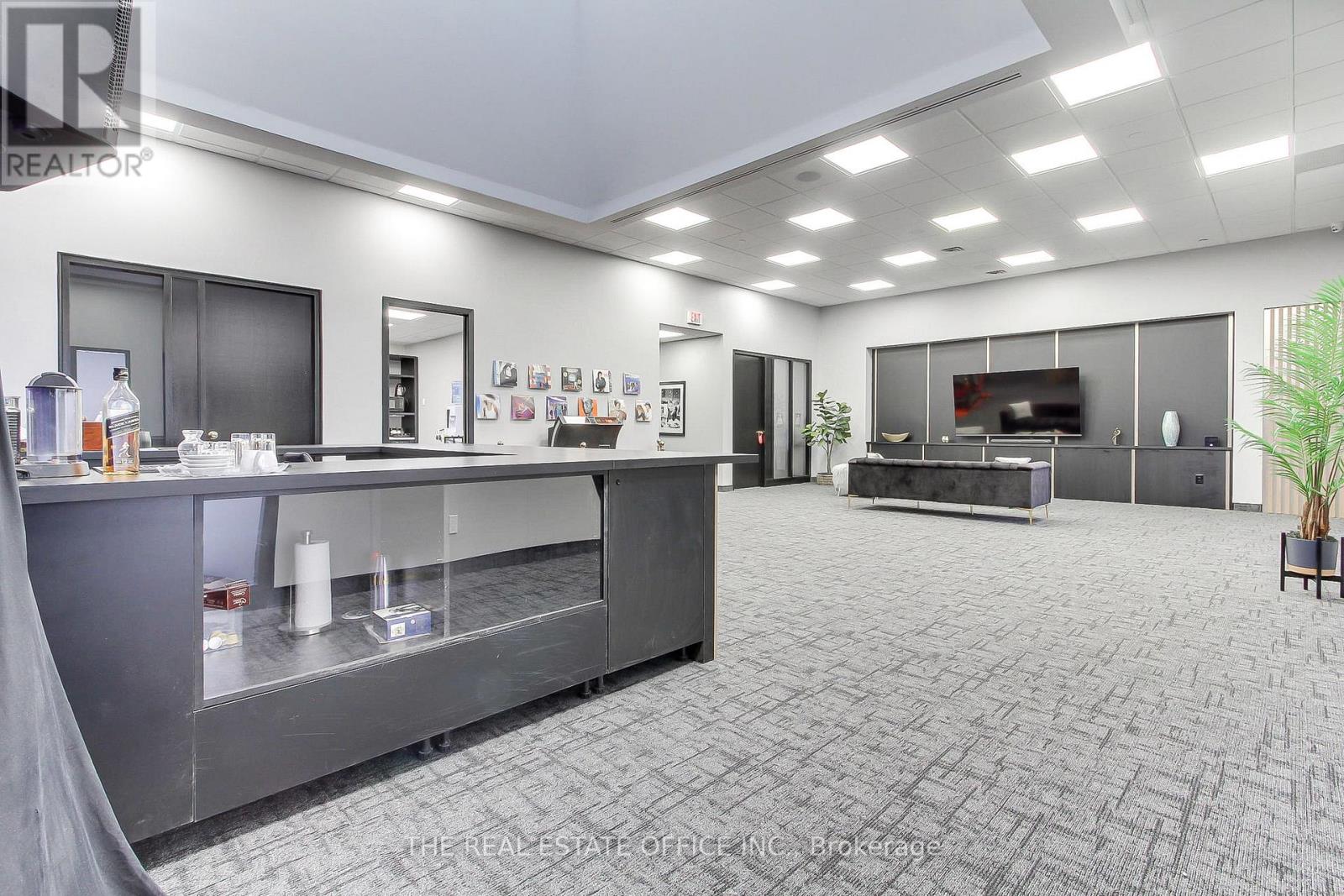 3 - 50 Casmir Court, Vaughan, Ontario  L4K 4J5 - Photo 6 - N12758296