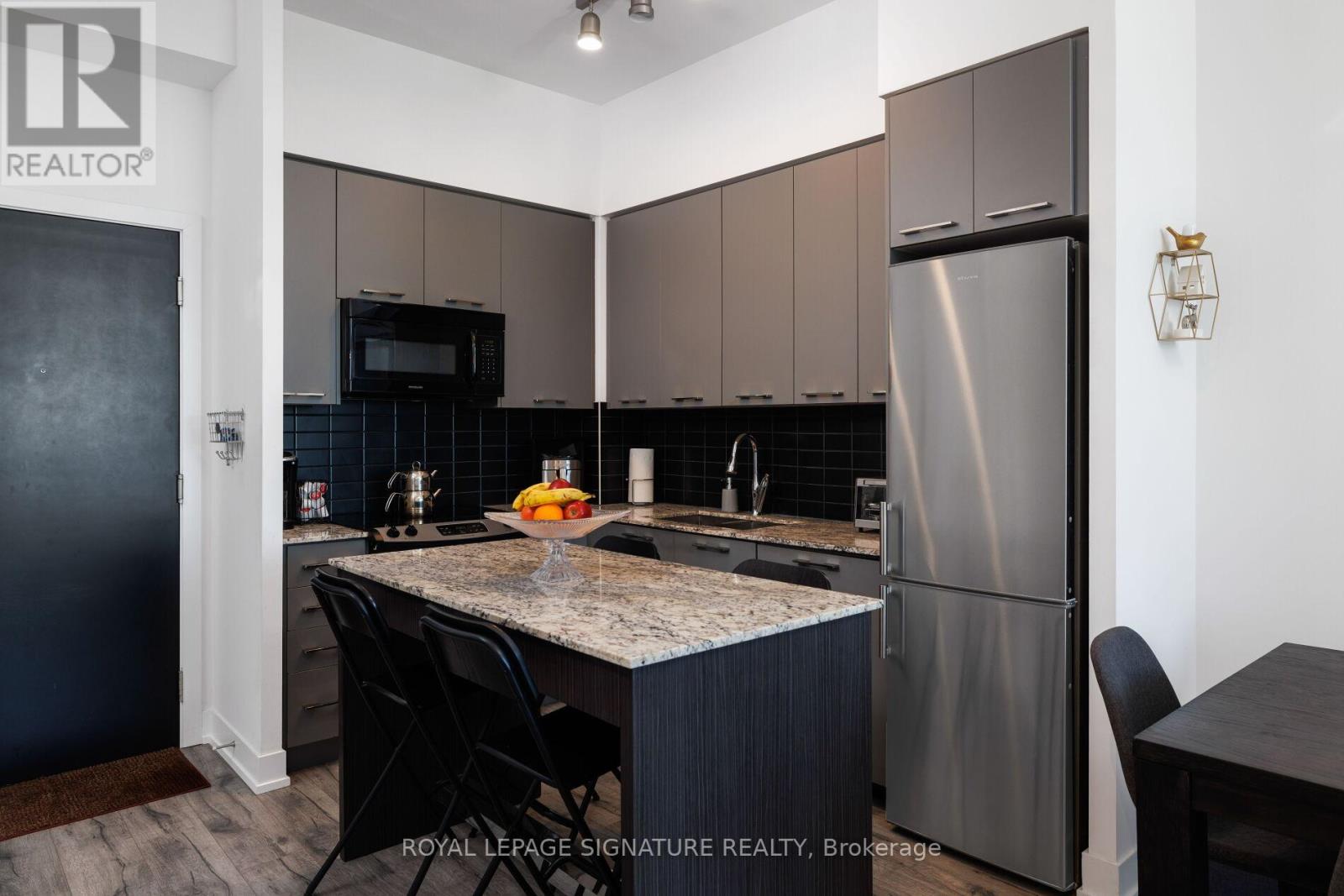 332 - 9471 YONGE STREET, Richmond Hill, Ontario