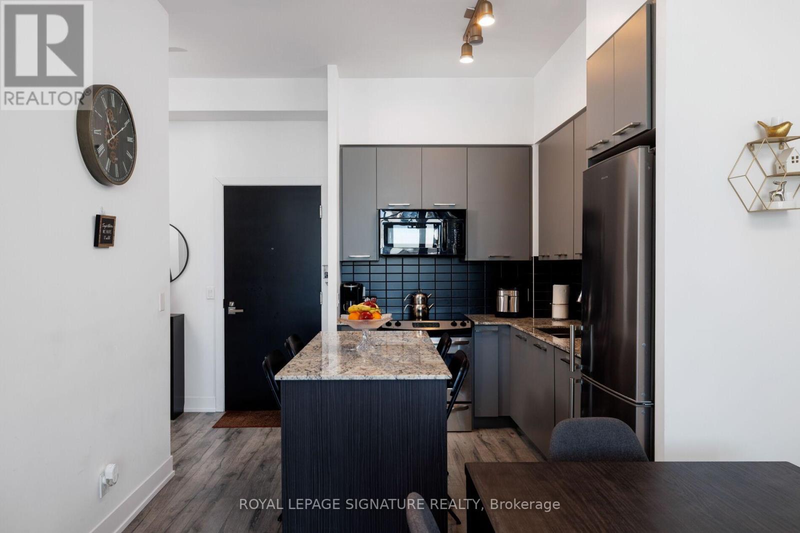 332 - 9471 Yonge Street, Richmond Hill, Ontario  L4C 0Z5 - Photo 2 - N12758316