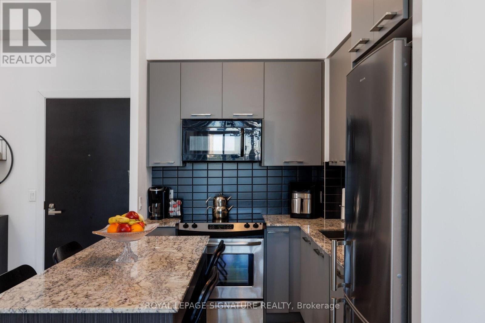 332 - 9471 Yonge Street, Richmond Hill, Ontario  L4C 0Z5 - Photo 3 - N12758316