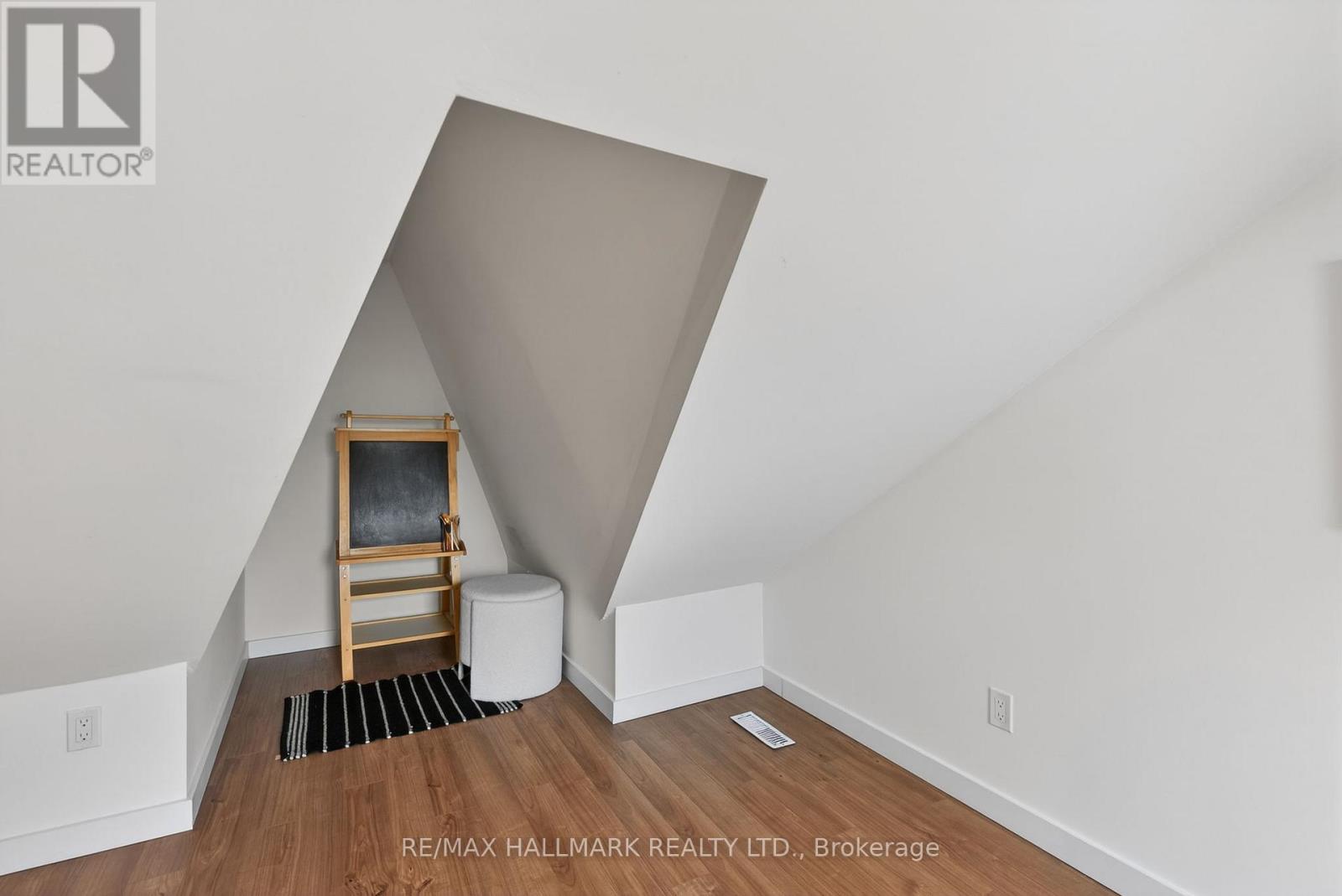 132 First Avenue, Toronto, Ontario  M4M 1X1 - Photo 22 - E12756446