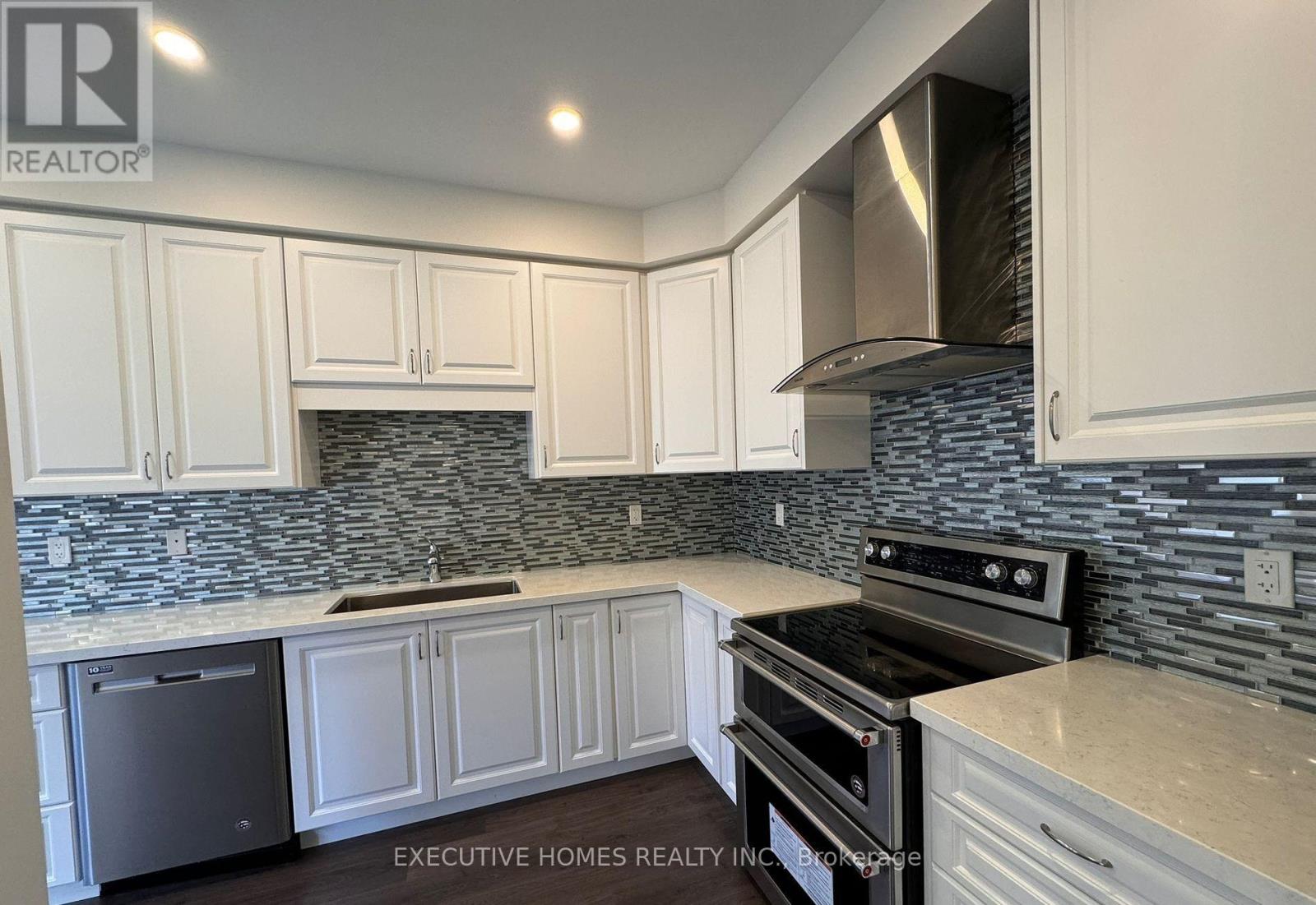 506 Threshing Mill Boulevard, Oakville, Ontario  L6H 0S9 - Photo 5 - W12758300