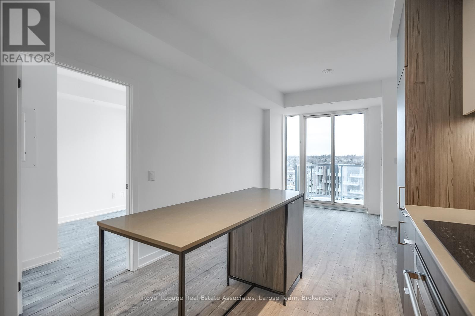 702 - 220 Missinnihe Way, Mississauga, Ontario  L5H 0A9 - Photo 9 - W12758328