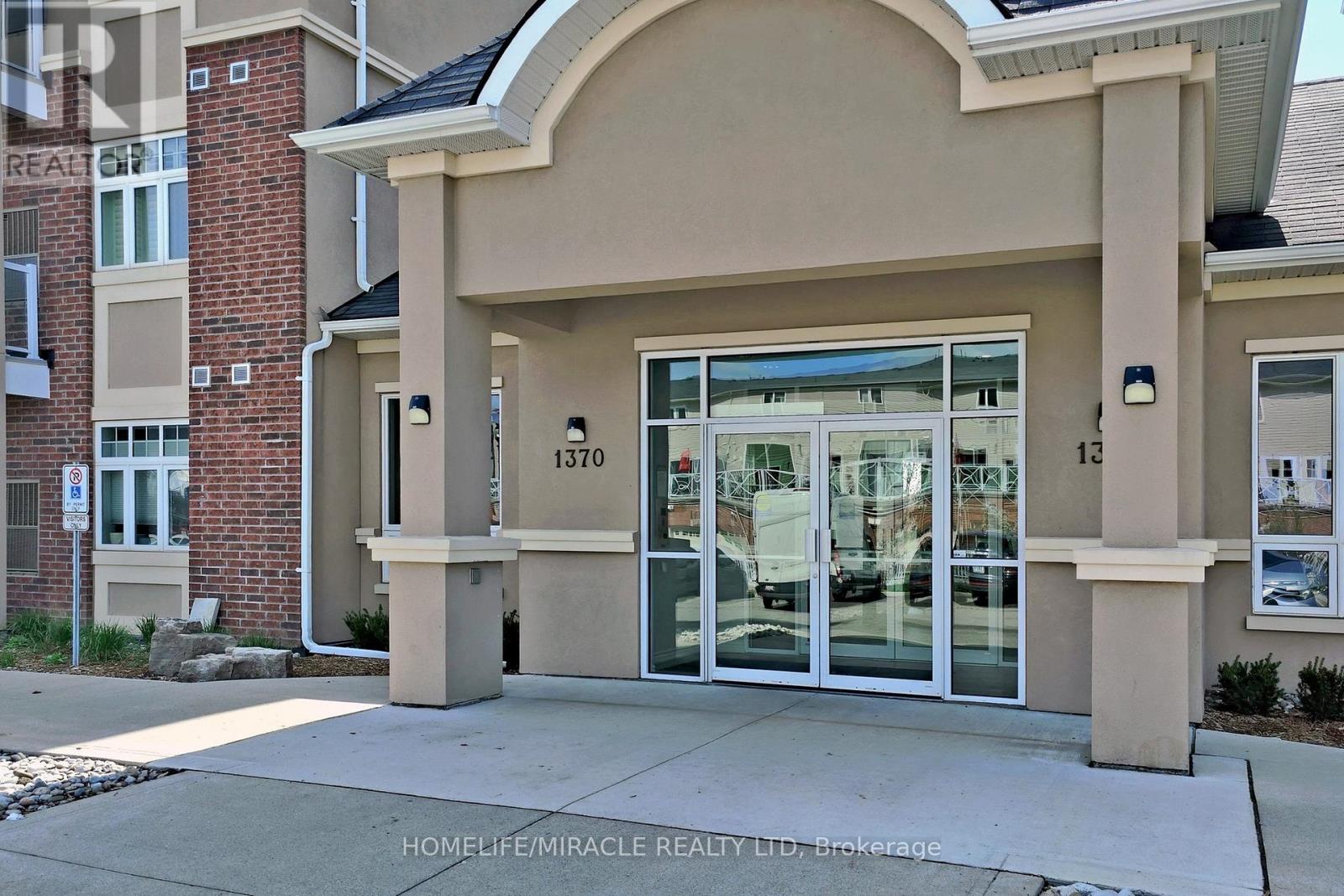 402 - 1370 Costigan Road, Milton, Ontario  L9T 0Y7 - Photo 4 - W12758368