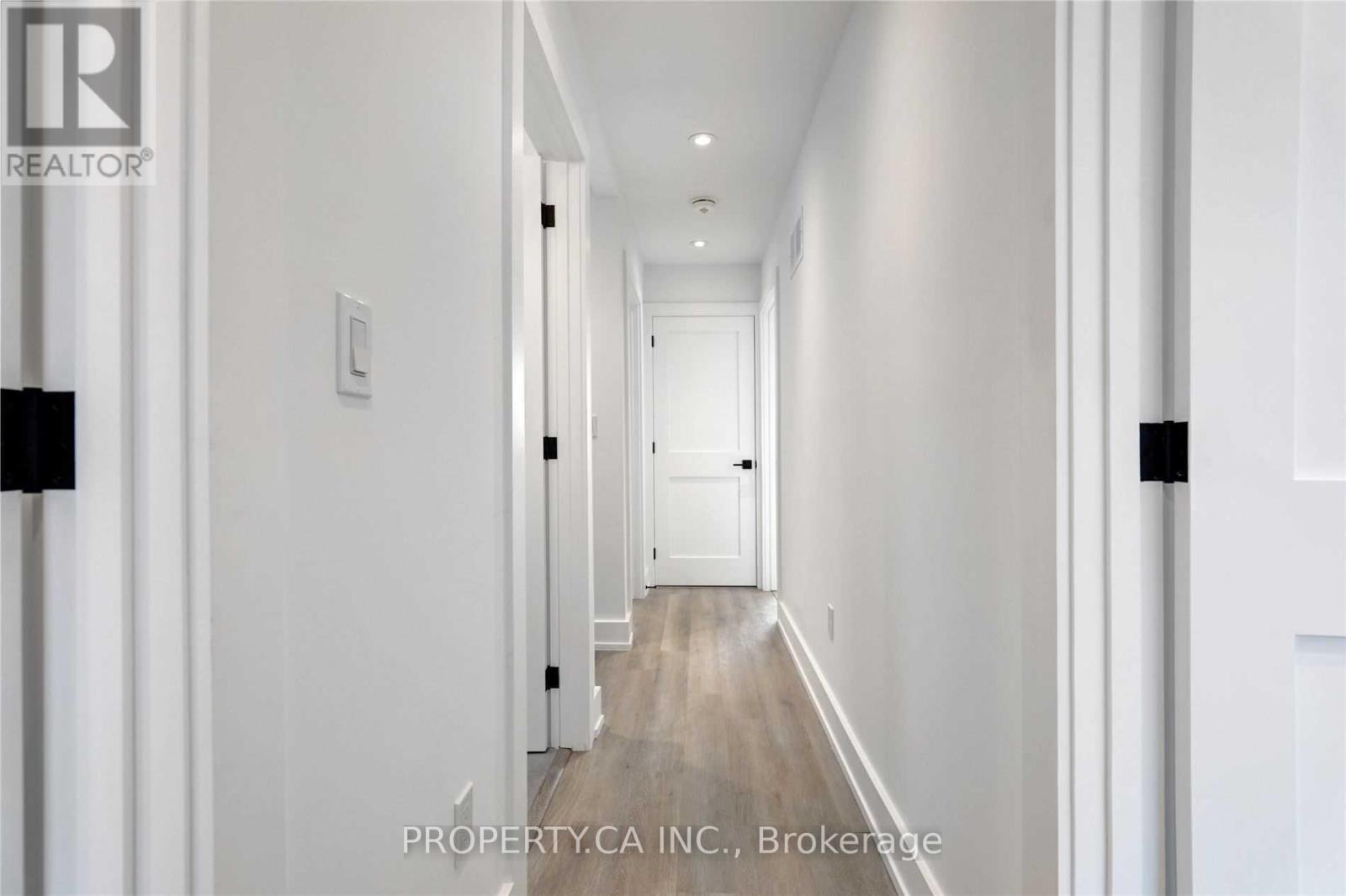 Laneway - 53 Eversfield Road, Toronto, Ontario  M6E 1T8 - Photo 14 - W12758374