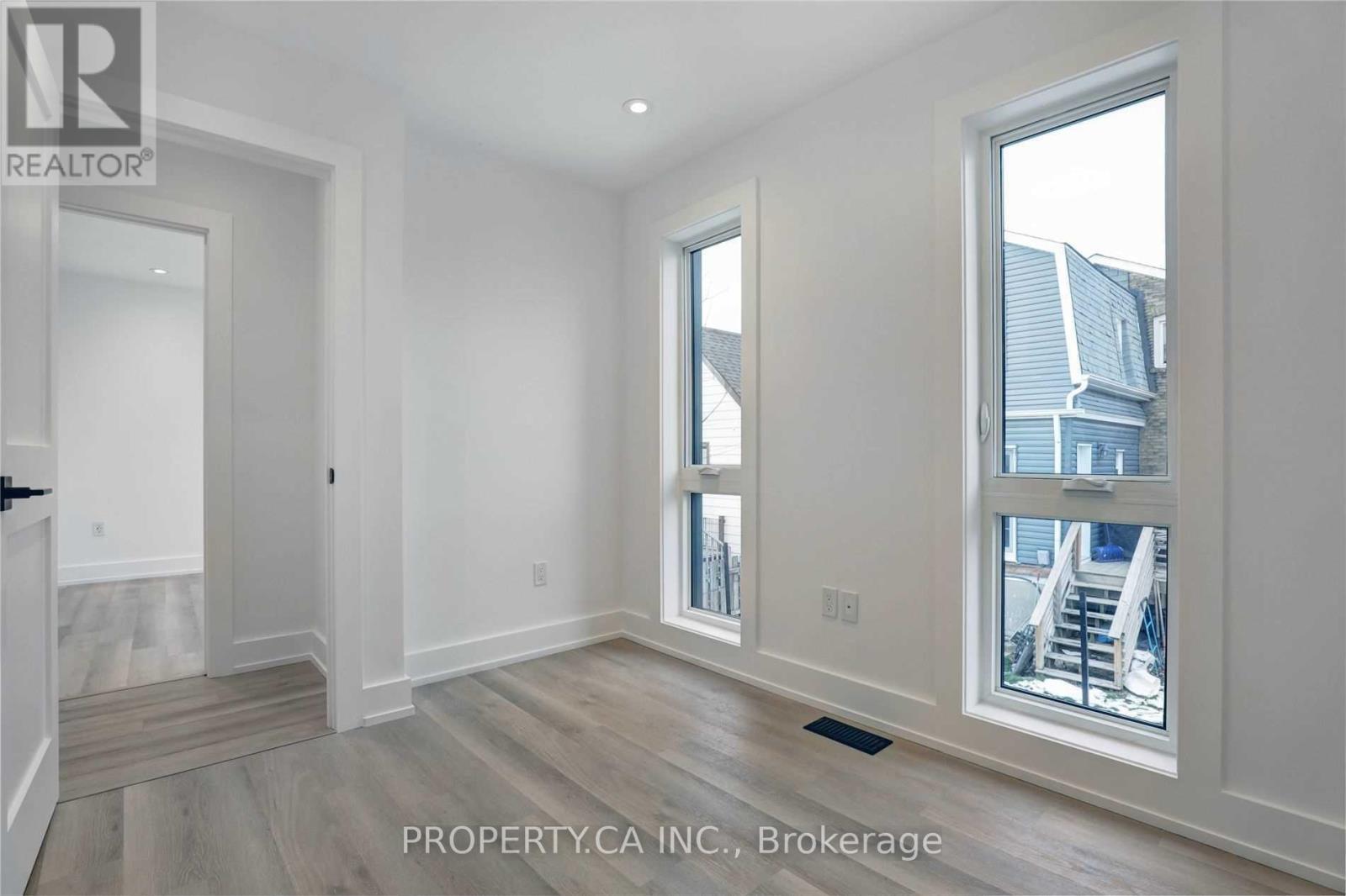 Laneway - 53 Eversfield Road, Toronto, Ontario  M6E 1T8 - Photo 22 - W12758374