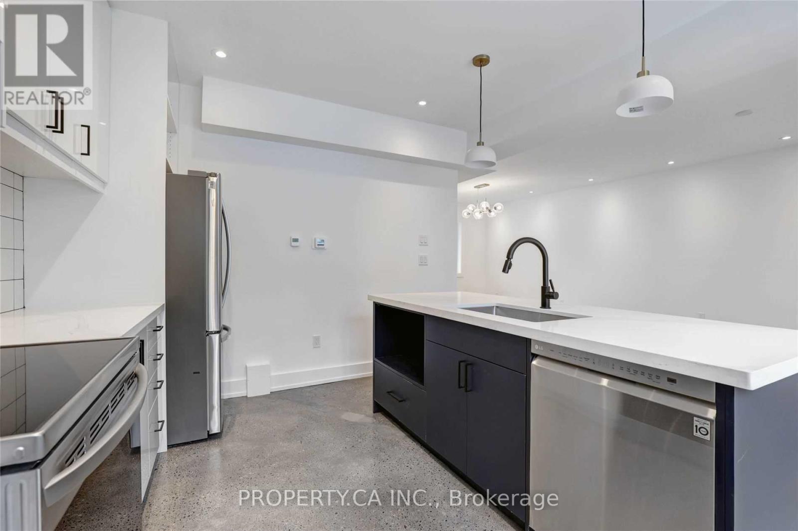 Laneway - 53 Eversfield Road, Toronto, Ontario  M6E 1T8 - Photo 7 - W12758374