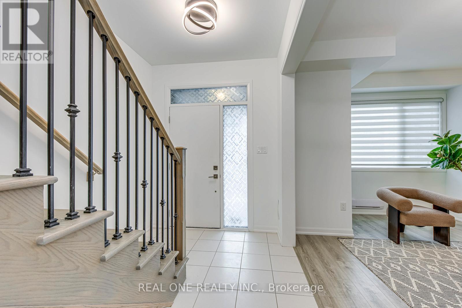 99 Grovewood Common, Oakville, Ontario  L6H 0X4 - Photo 6 - W12758392