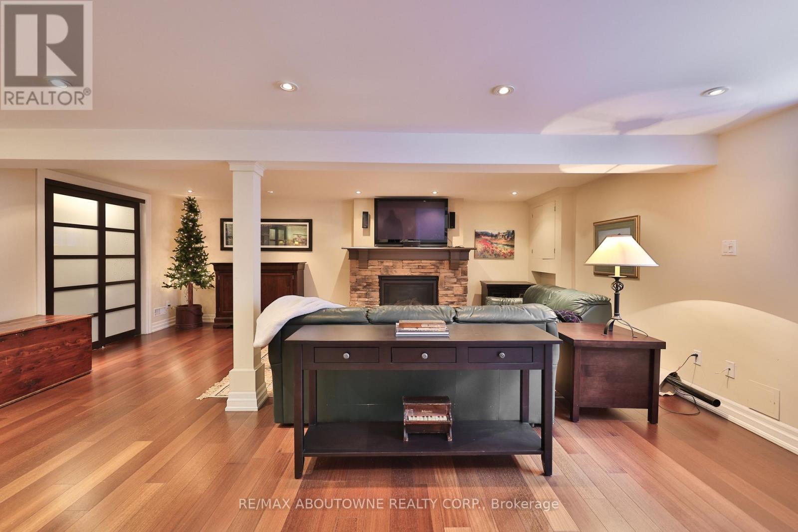 502 Bohemia Crescent, Oakville, Ontario  L6J 2K8 - Photo 37 - W12758416