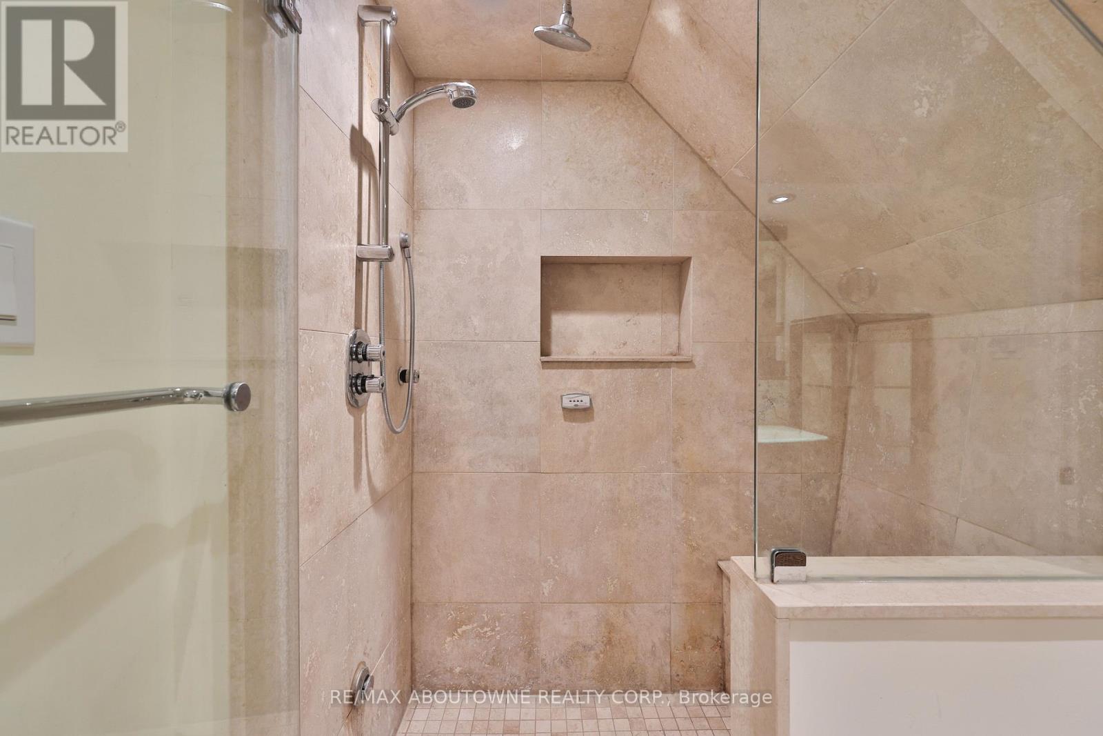 502 Bohemia Crescent, Oakville, Ontario  L6J 2K8 - Photo 45 - W12758416