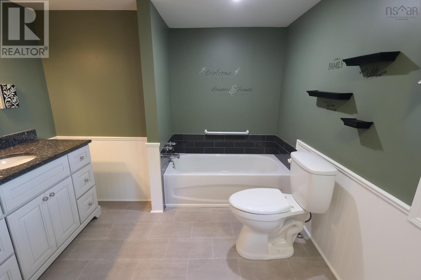 17600 & 17604 Highway 103, Italy Cross, Nova Scotia  B4V 0L1 - Photo 19 - 202526730