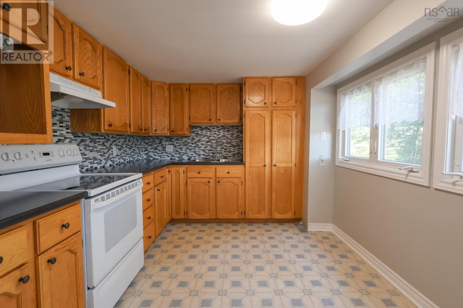 17600 & 17604 Highway 103, Italy Cross, Nova Scotia  B4V 0L1 - Photo 8 - 202526730