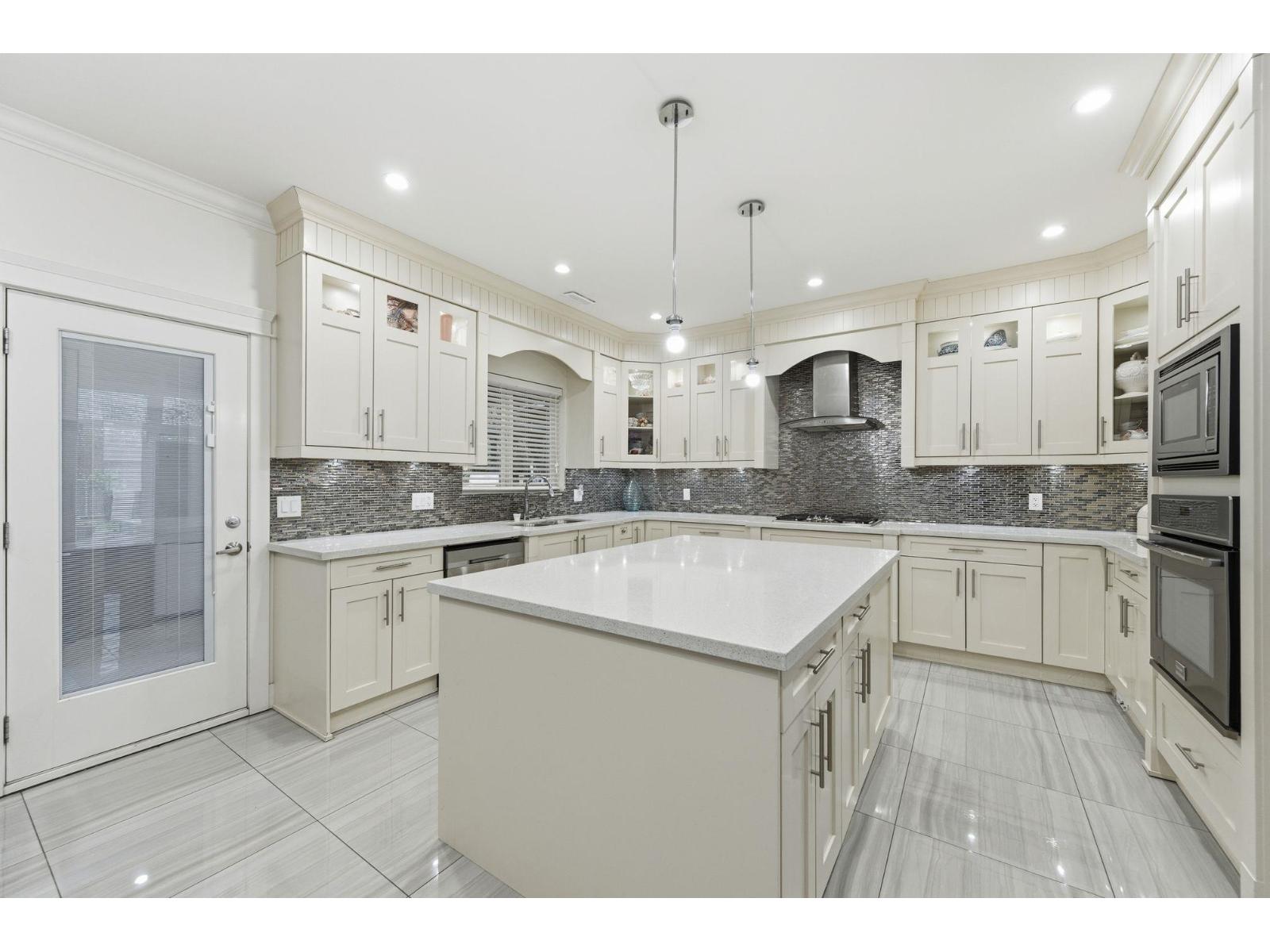 2365 264 Street, Langley, British Columbia  V4W 2L5 - Photo 12 - R3086092