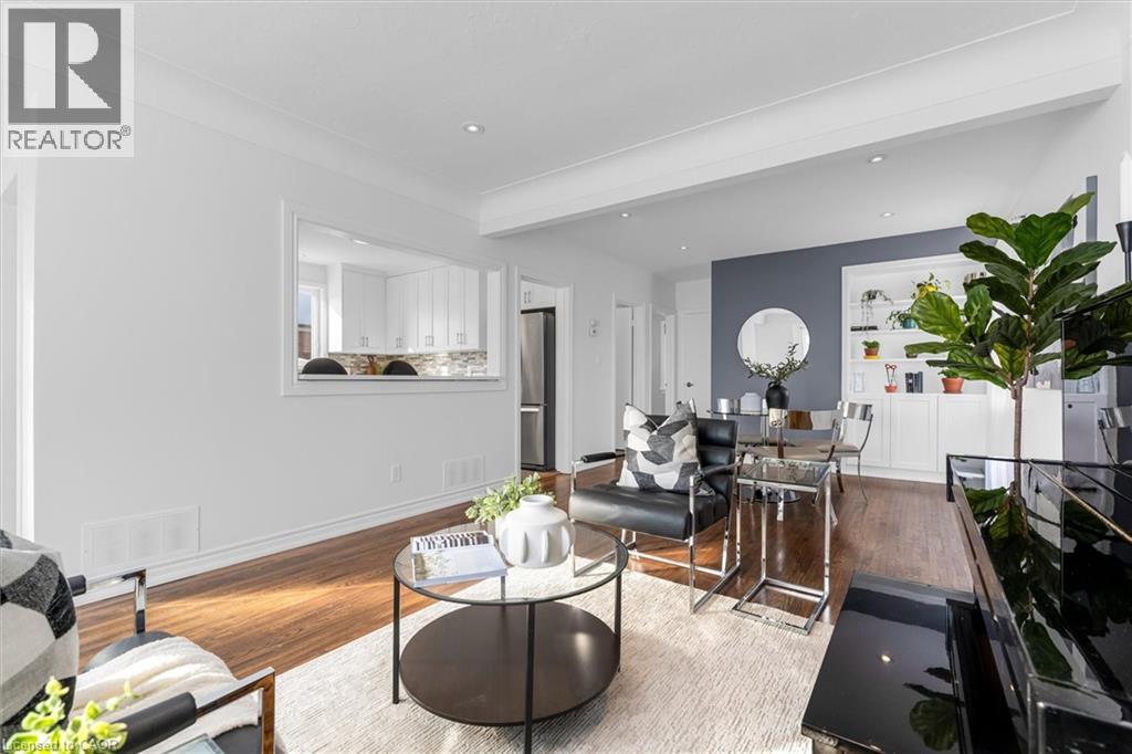 120 East 43rd Street, Hamilton, Ontario  L8T 3B9 - Photo 4 - 40802403