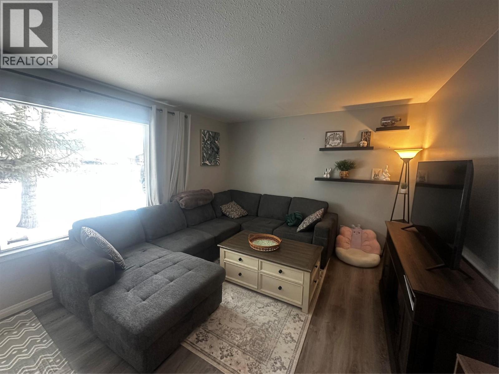 4557 Veterans Way, Chetwynd, British Columbia  V0C 1J0 - Photo 9 - 10374886