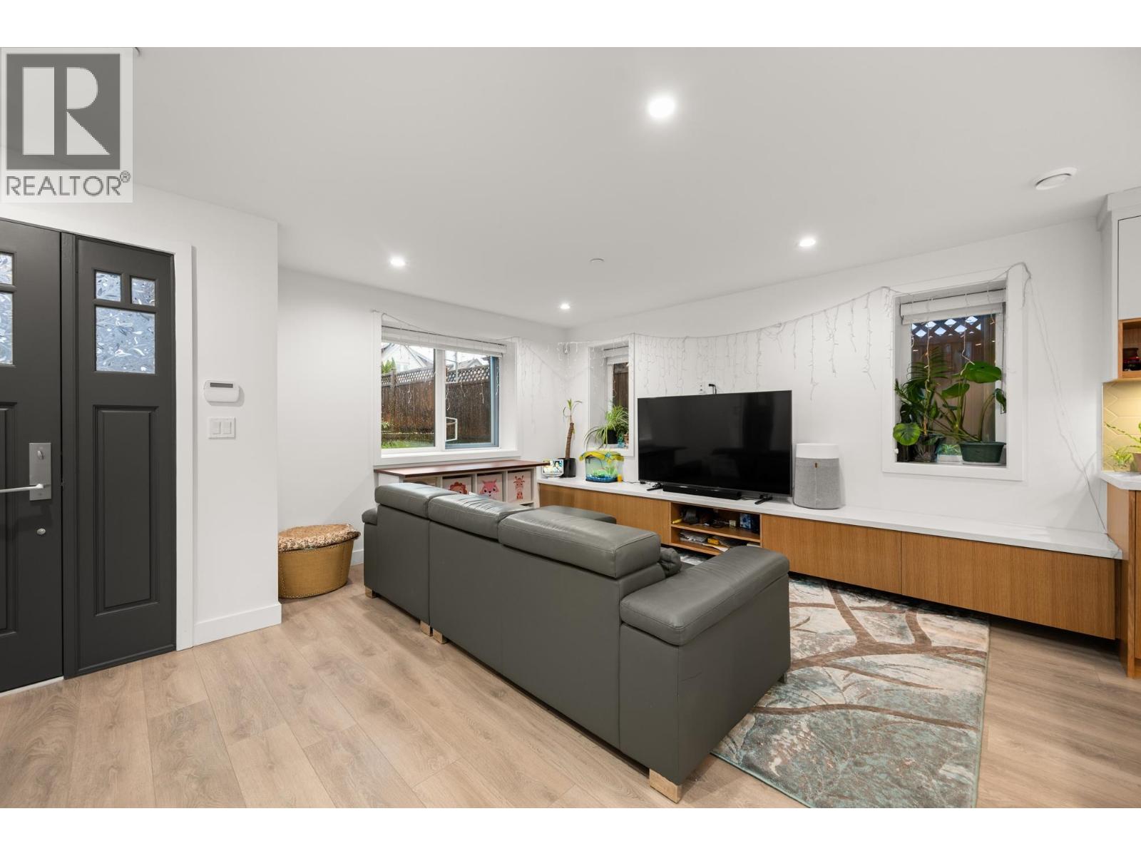 1452 E 20th Avenue, Vancouver, British Columbia  V5N 2K6 - Photo 3 - R3086551