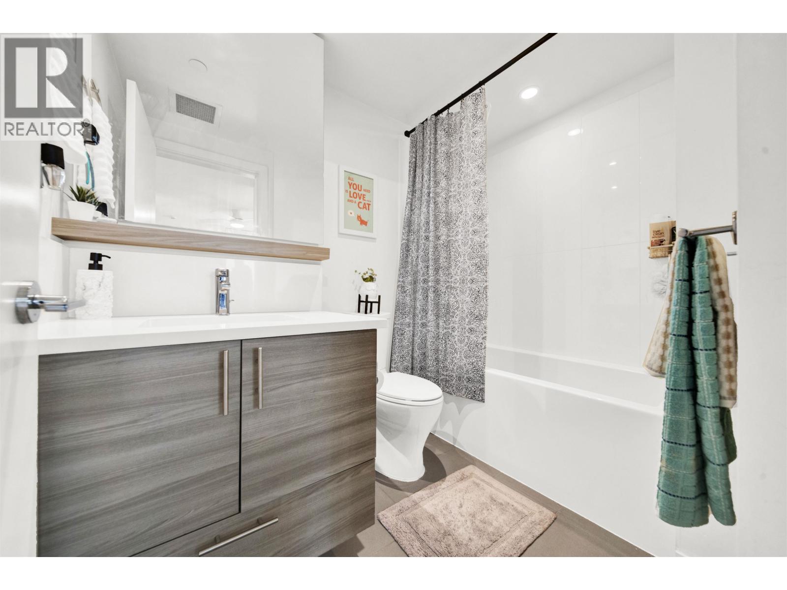 307 200 Nelson's Crescent, New Westminster, British Columbia  V3L 0H4 - Photo 16 - R3085872