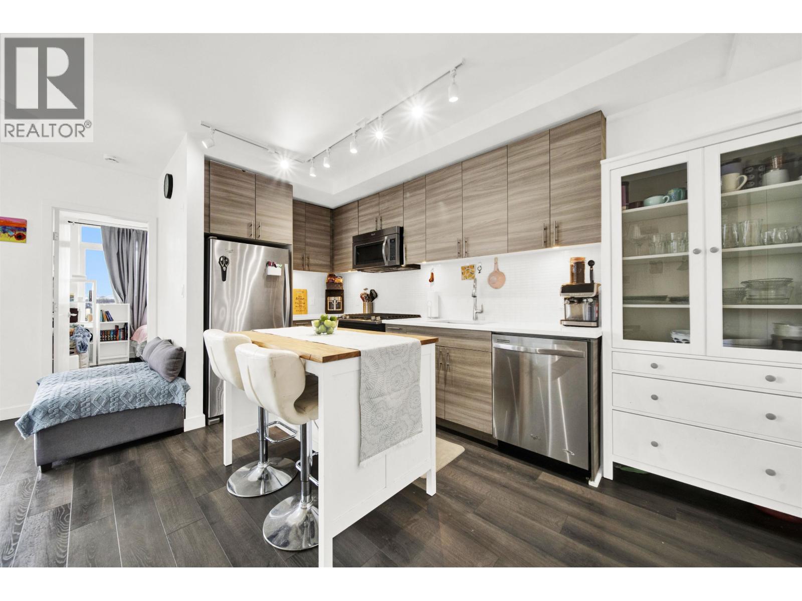 307 200 Nelson's Crescent, New Westminster, British Columbia  V3L 0H4 - Photo 7 - R3085872