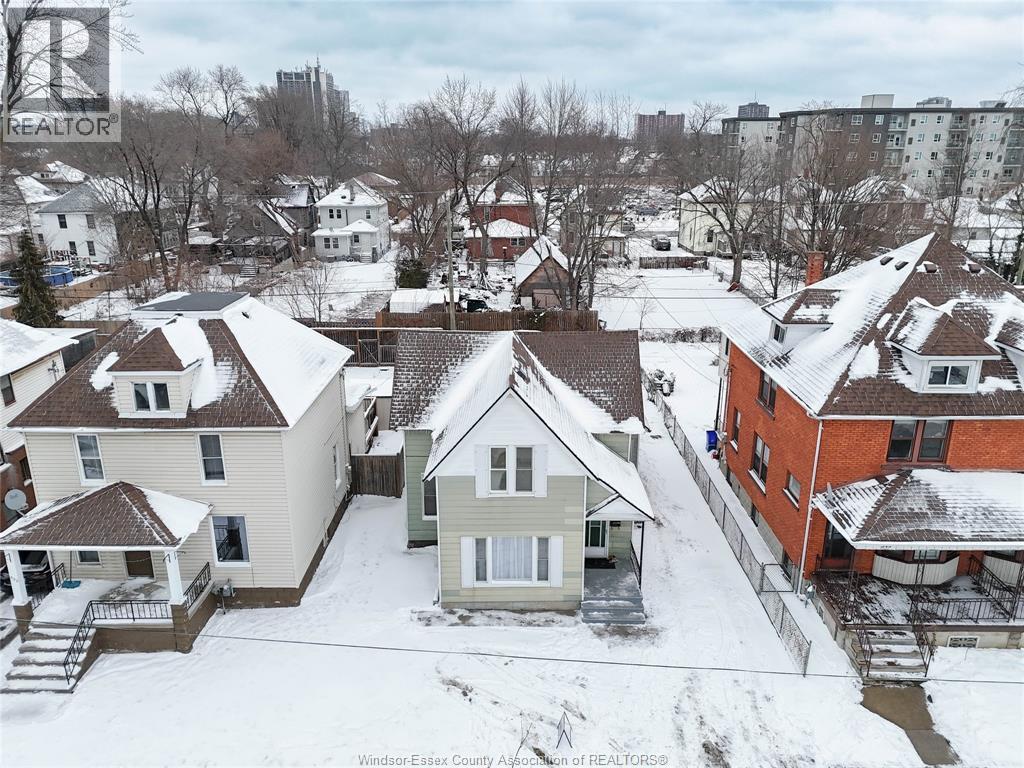 538 Oak, Windsor, Ontario  N9A 5E6 - Photo 3 - 26002591