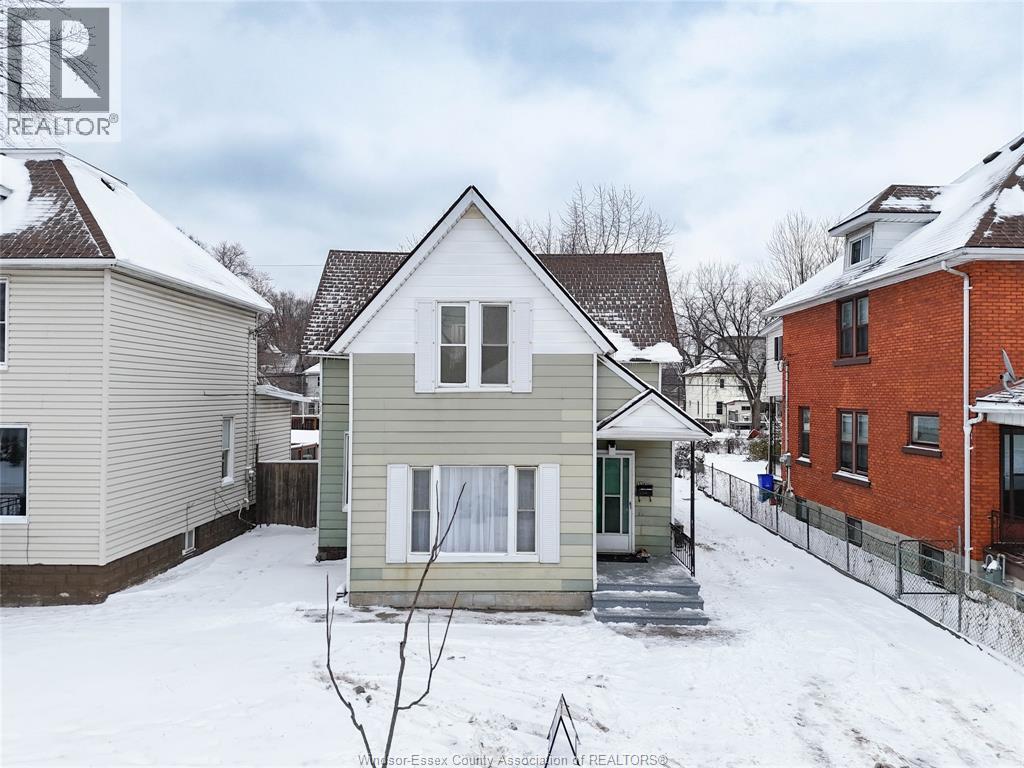 538 Oak, Windsor, Ontario  N9A 5E6 - Photo 1 - 26002591