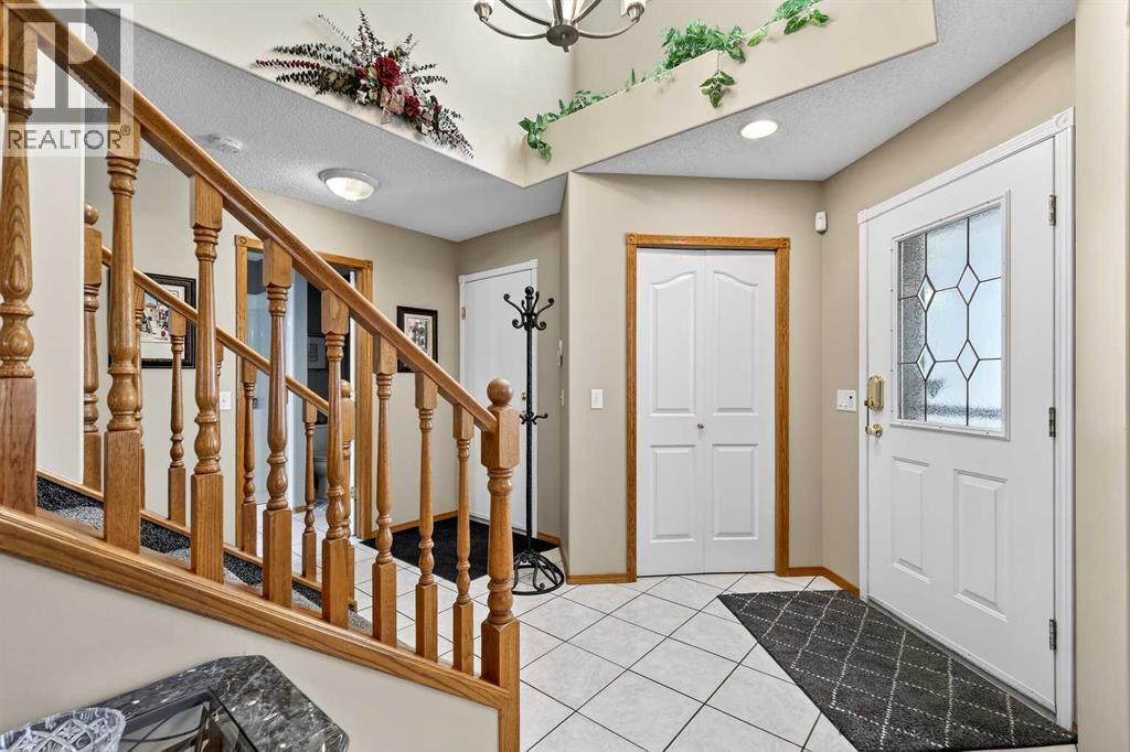 195 Cove Crescent, Chestermere, Alberta  T1X 1J6 - Photo 2 - A2281980