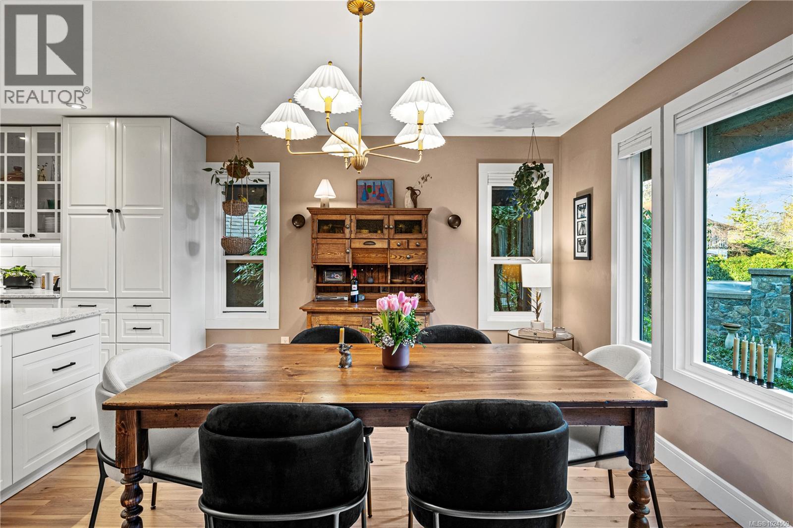 2025 Runnymede Ave, Oak Bay, British Columbia  V8S 2V5 - Photo 13 - 1024559