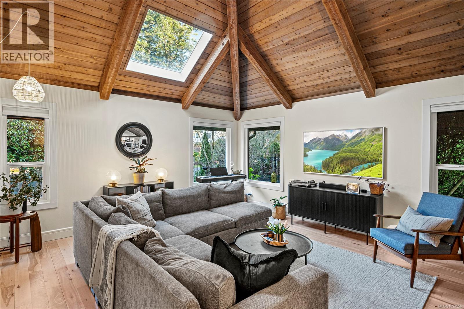 2025 Runnymede Ave, Oak Bay, British Columbia  V8S 2V5 - Photo 8 - 1024559