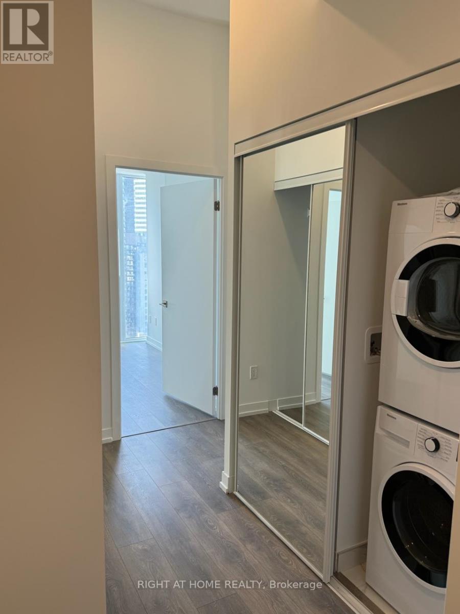 2111 - 82 Dalhousie Street, Toronto, Ontario  M5B 0C5 - Photo 9 - C12758544