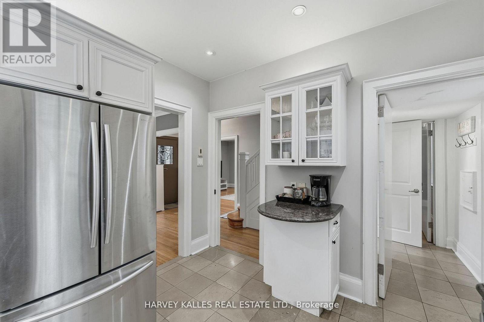 202 Dinnick Crescent, Toronto, Ontario  M4N 1M3 - Photo 15 - C12758648