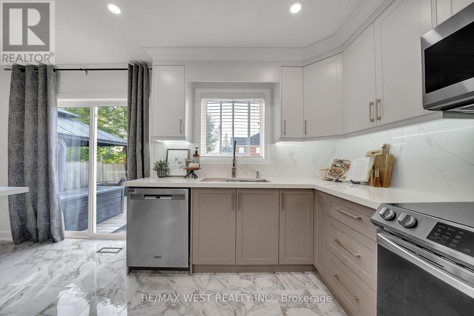 1436 Bridgeport Street, Oshawa, Ontario  L1K 2P5 - Photo 11 - E12758458