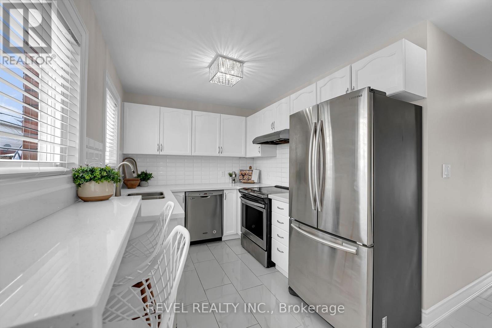 10 Barron Court, Clarington, Ontario  L1E 3G2 - Photo 8 - E12758510