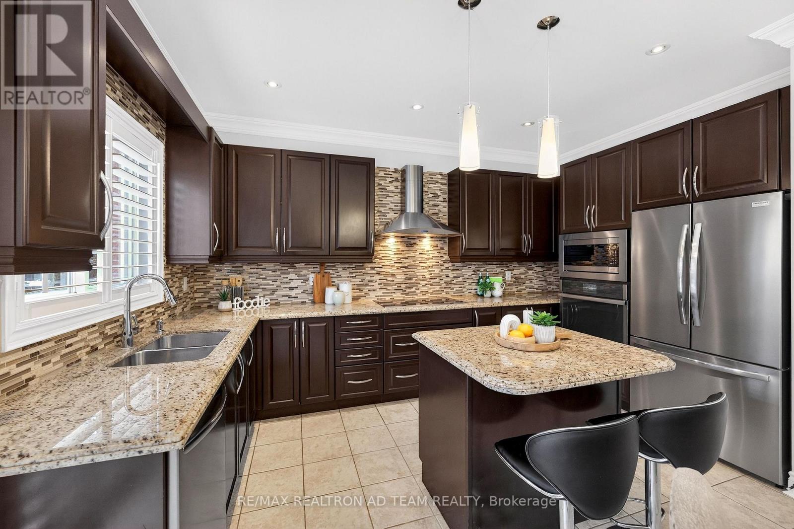 27 Darlet Avenue, Ajax, Ontario  L1Z 0G4 - Photo 17 - E12758524