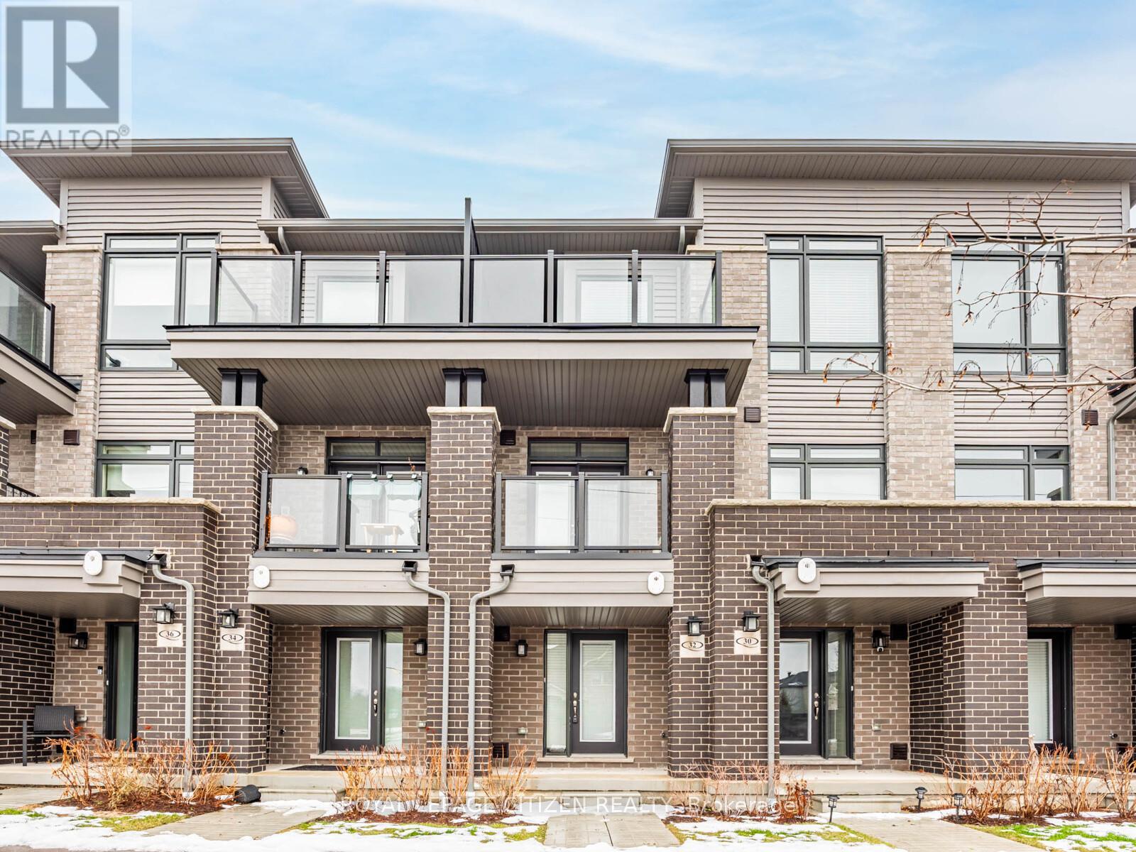 32 EMMAS WAY, Whitby, Ontario