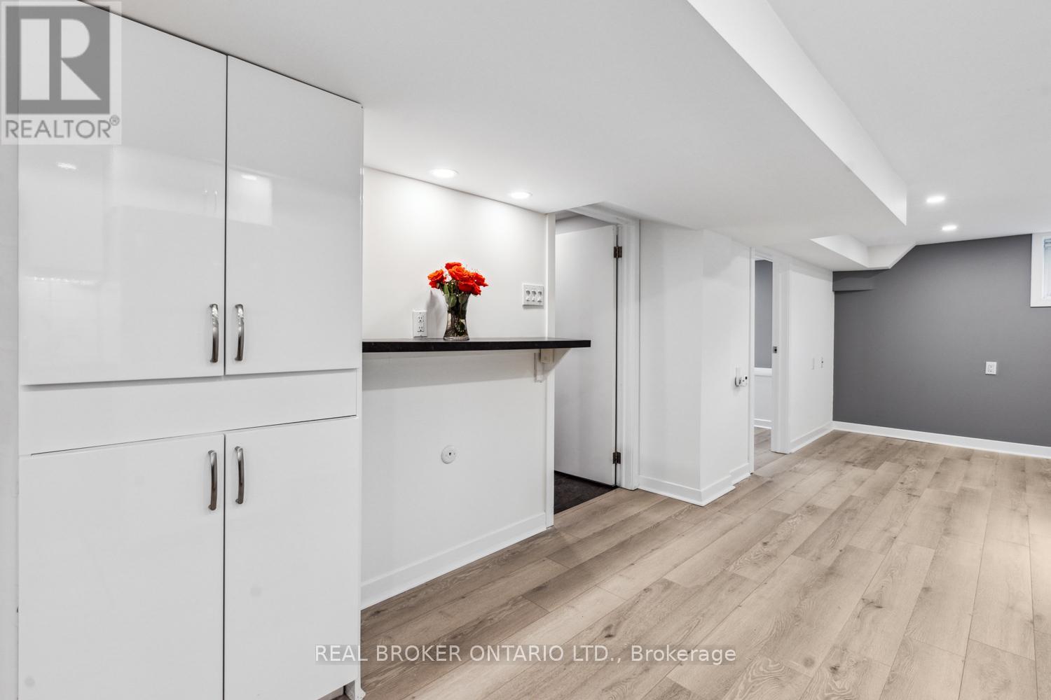 Bsmt - 129 Oak Park Avenue, Toronto, Ontario  M4C 4M7 - Photo 10 - E12758550