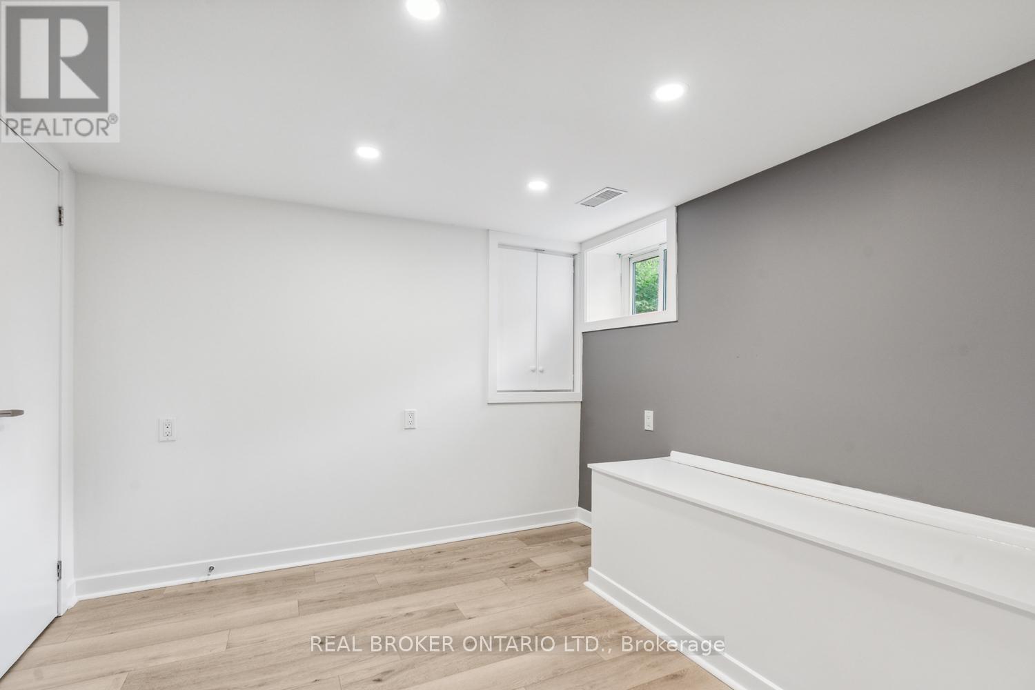Bsmt - 129 Oak Park Avenue, Toronto, Ontario  M4C 4M7 - Photo 19 - E12758550